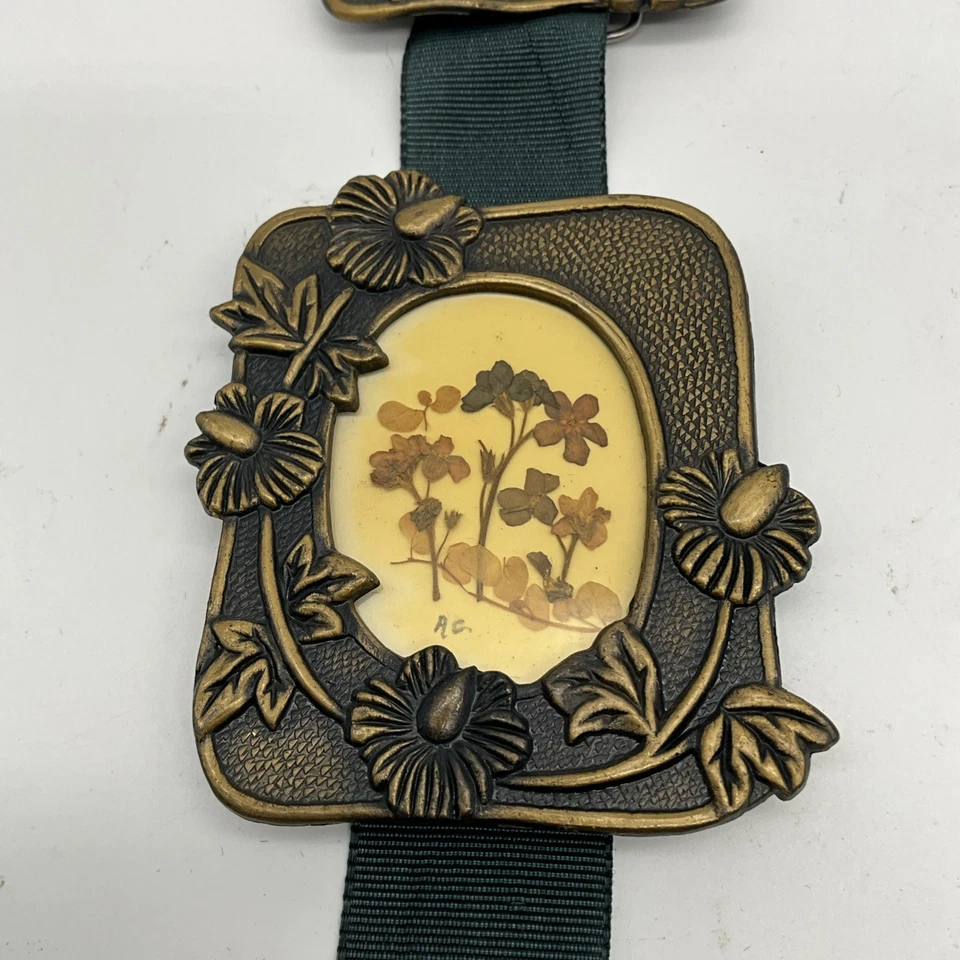 "Marcos de pared de flores prensadas de colección tono bronce con cinta 19,5"" florales secas" Foto 3 de 4