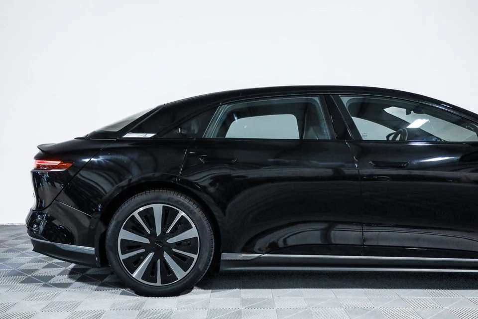 2023 Lucid Air Pure — 第 2/4 张图片