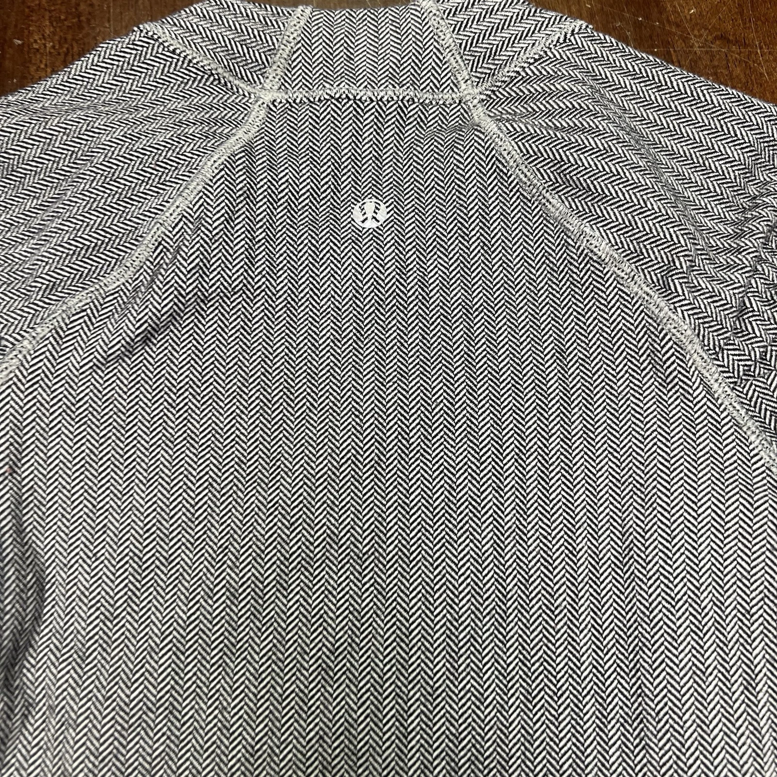 lululemon think fast long sleeve stripe thumbholes euc shirt
