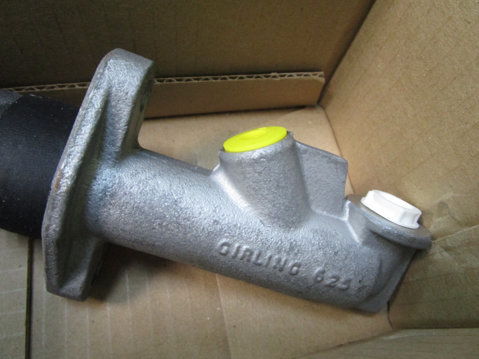 Rolls-Royce Silver Shadow Brake master cylinder