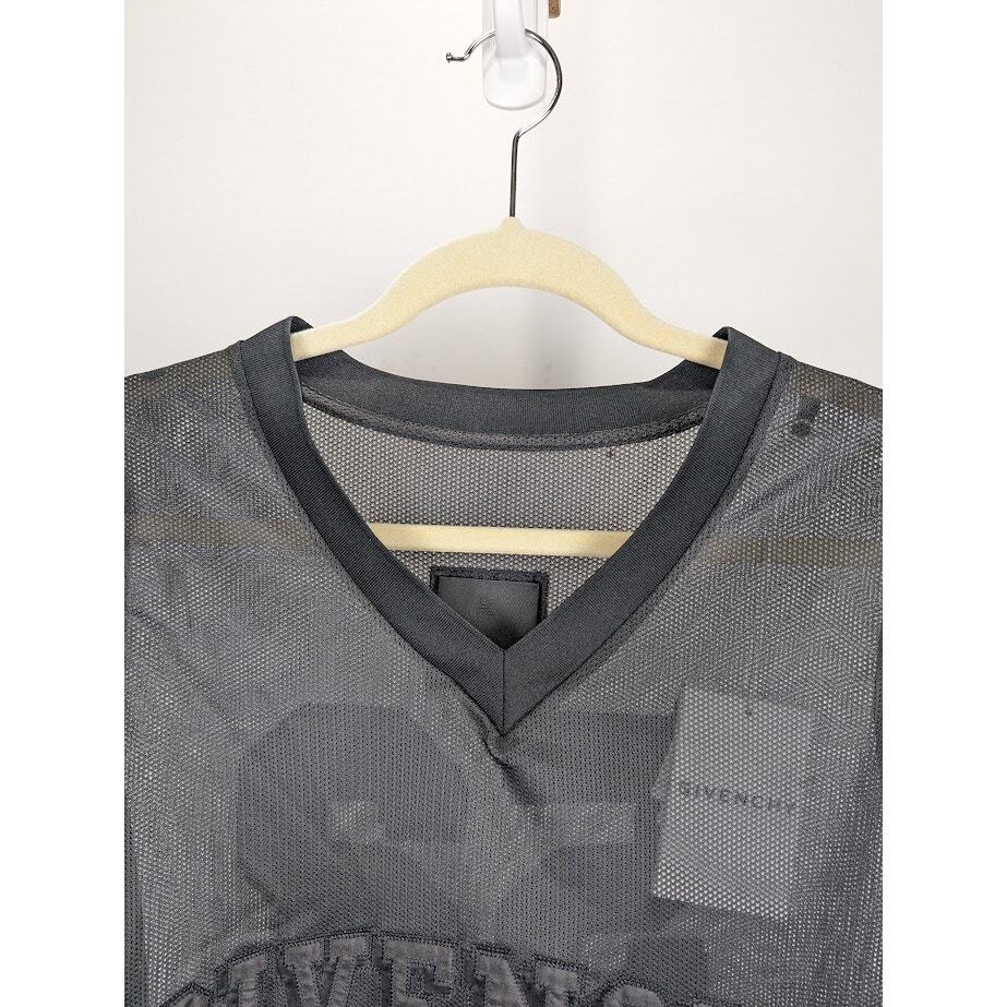 Givenchy T-Shirt in Black  BNWT XL image 4