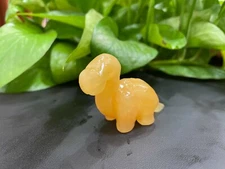 Hand-Carved Natural Huang Longyu The dinosaur  44g 
