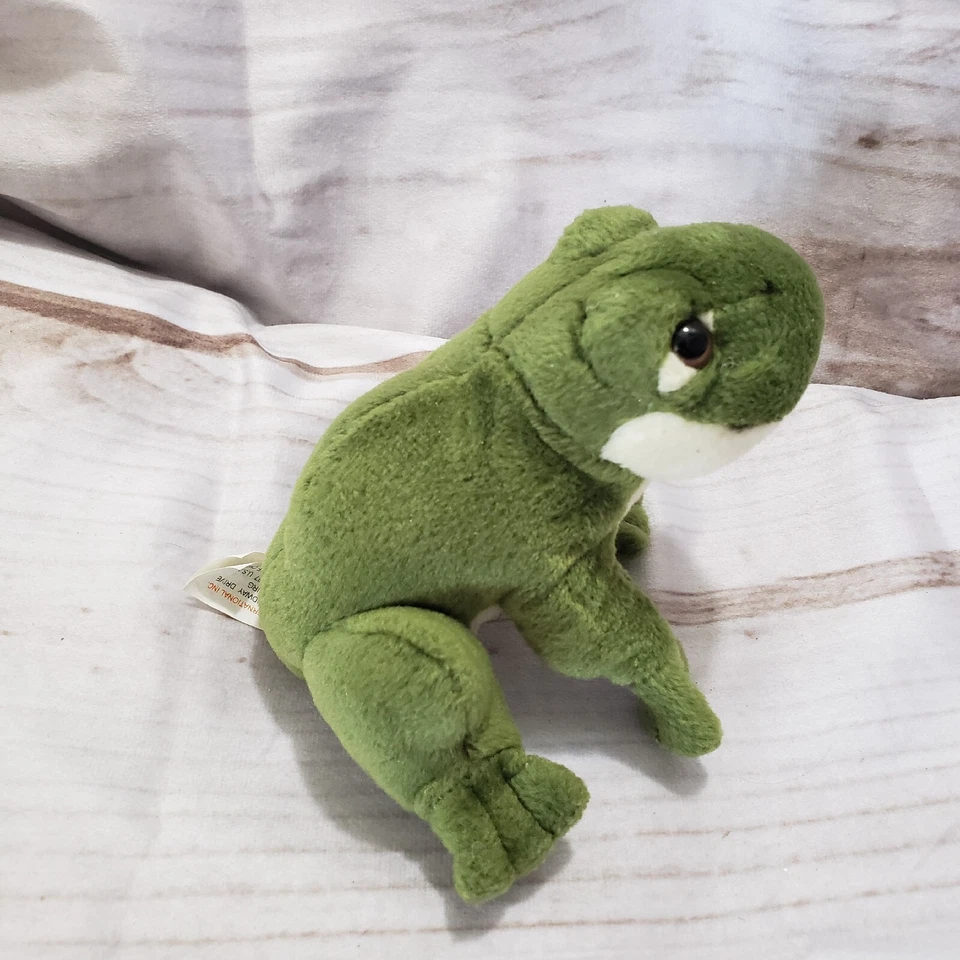 K&M Green Frog Plush Stuffed Animal Realistic No Sound 5.5 Inch 2003 - Image 3 of 4
