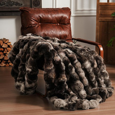 Fluffy Faux Fur Throw Blanket for Couch, Soft Plush Thick Cozy Fuzzy Luxury Mink