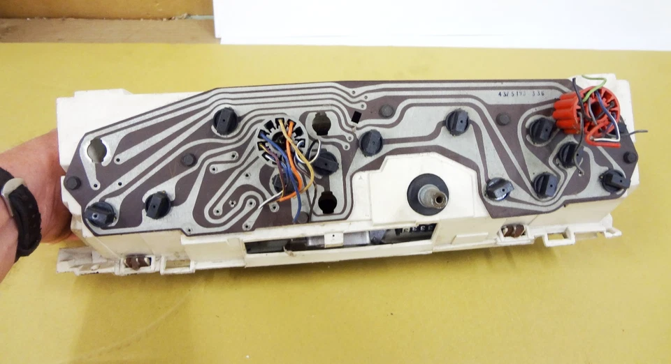 1983-88 Plymouth Caravelle SPEEDOMETER GAUGE CLUSTER Instrument Speedo - Image 3 of 4