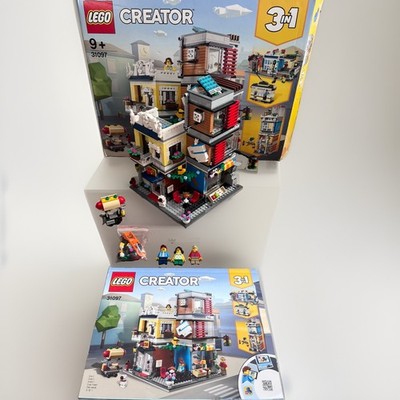 LEGO Creator 3-in-1 Stadthaus mit Zoohandlung & Café 31097, 969 Teile