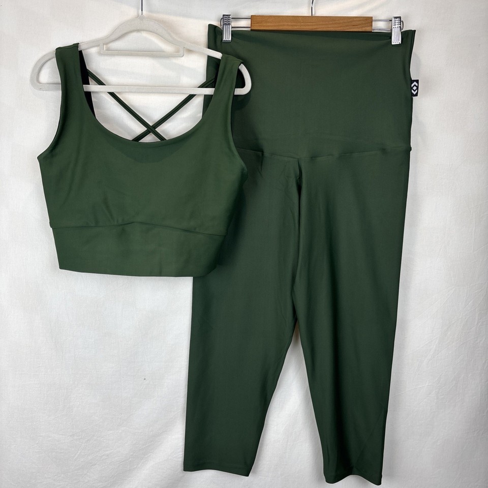 Exoticathletica XL Set Extra High Waist Capri Leggings Crop Top Emerald Green