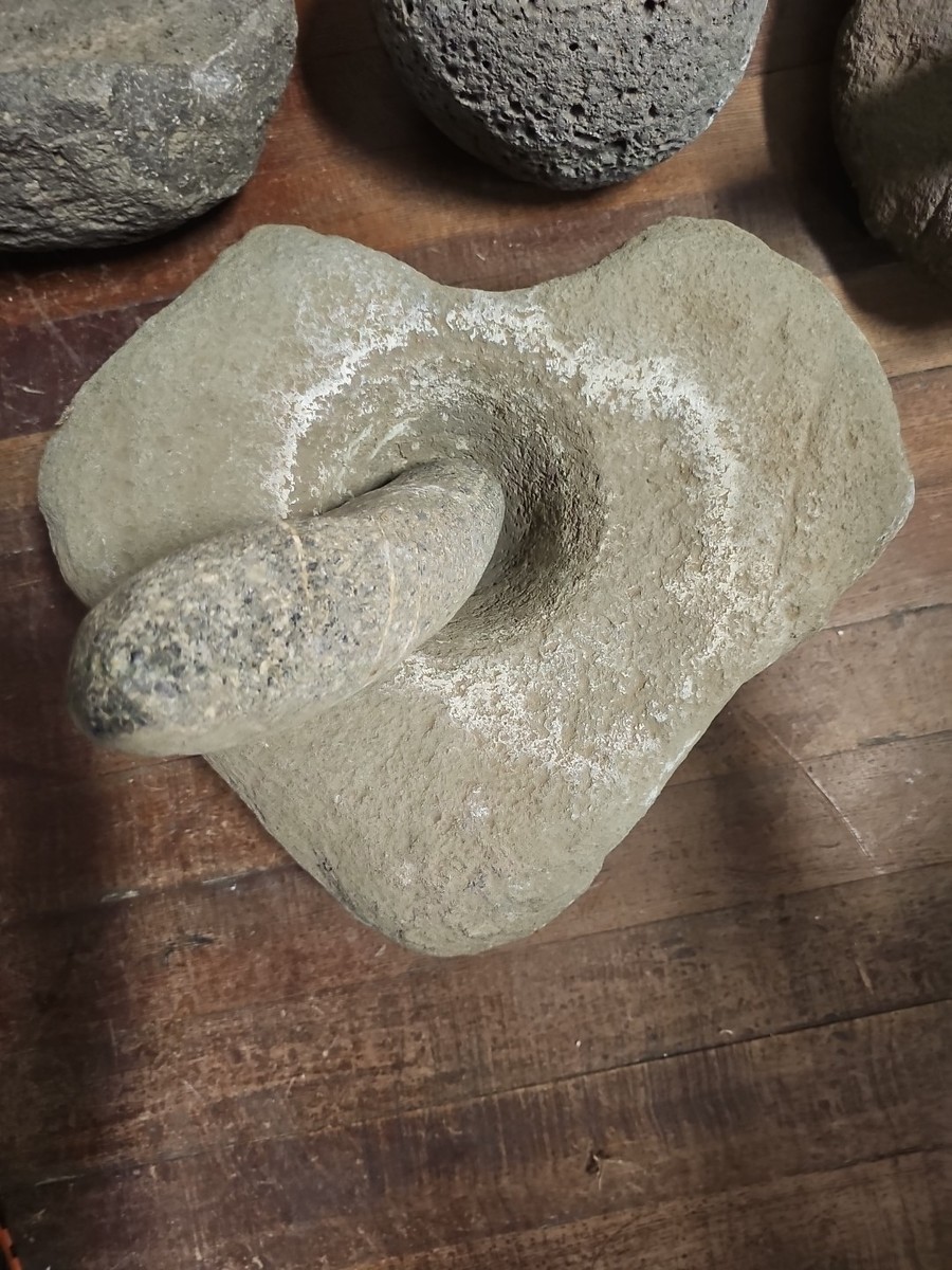 5195 Native American Heart Stone Bowl & Pestle California 8”Tall