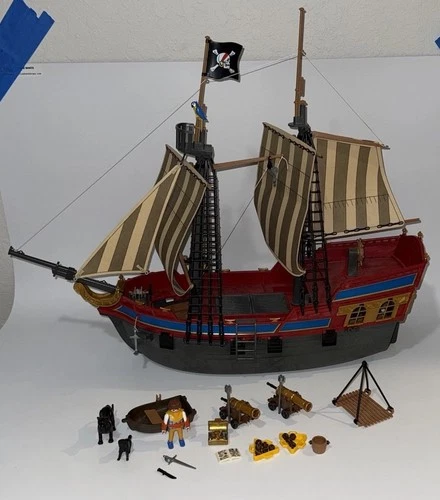 Playmobil 3940 Vintage Large Pirate Ship & Accessories  Rowboat Panther Weapons+