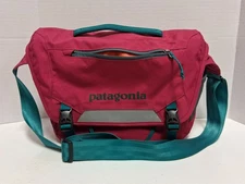 Patagonia Black Hole Worn Wear Mini Messenger Bag - #48320 - Magenta/Teal