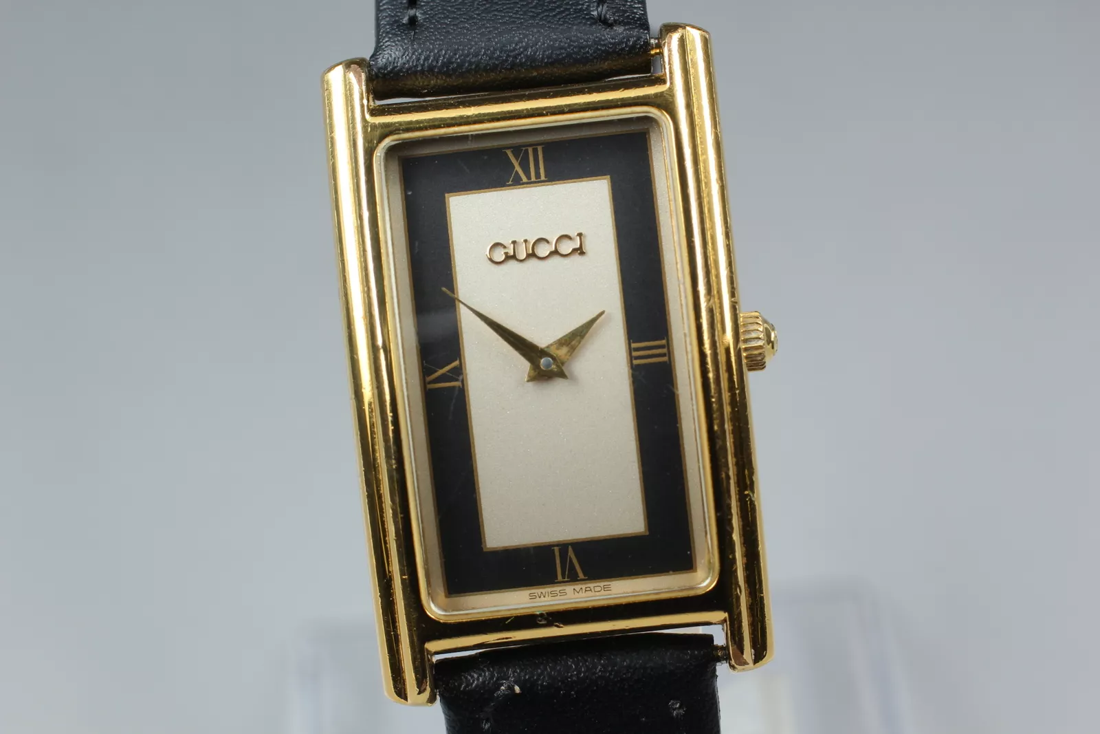 [Exc+5] Montre à quartz pour homme GUCCI 2600M 23 mm cadran blanc noir du JAPON