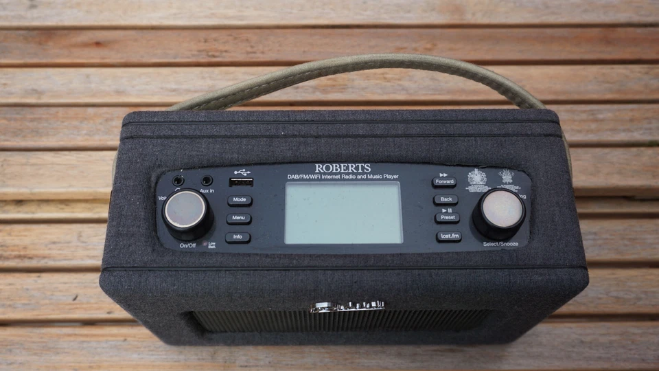 Roberts Revival iStream Internetradio DAB+ FM Streaming im Retro Design - Bild 3 von 4