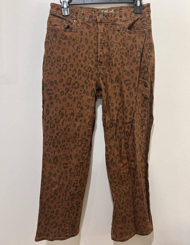 Universal Thread Women's Straight Leopard Print Brown Denim Jeans