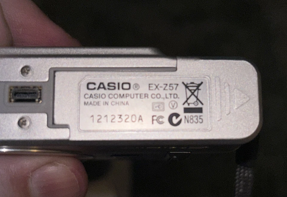 Casio Digital Camera Exilim EX-Z57 5.0MP  With Battery, (no Charger) -Untested - Image 4 of 4