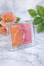 essence bloomin bright blushlighter Rouge 01 ...