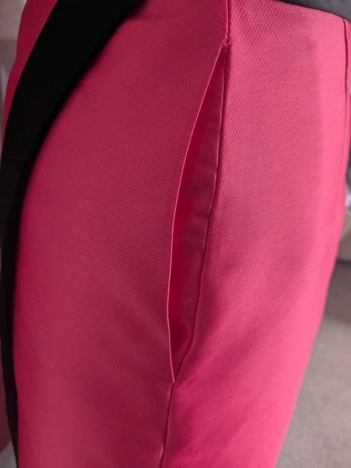 Coast Hot Pink & Black Floral Skirt. Size 6 (Fits 6-8) Excellent Condition . - Image 4 of 4