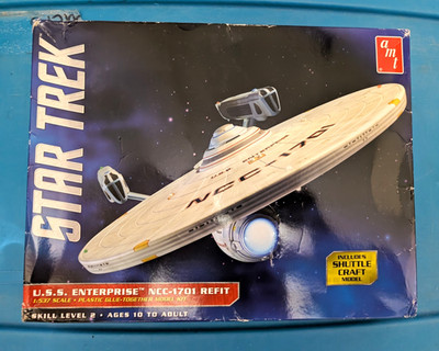 AMT Star Trek U.S.S. Enterprise NCC-1701 Refit 1:537 Model Kit w/ Shuttle