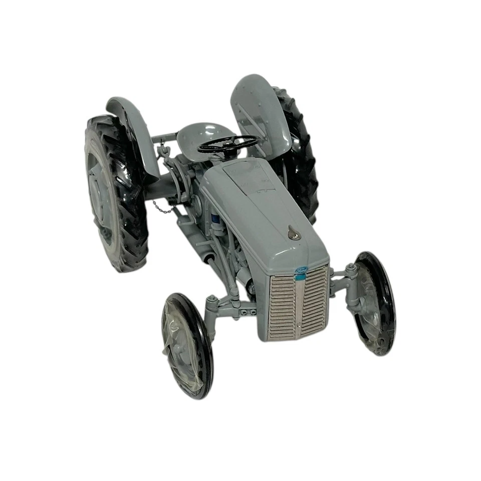 ERTL PRECISION SERIES FORD 9N WITH FERGUSON SYSTEM TRACTOR DIECAST 1:16 w/ BOX - Image 2 of 4