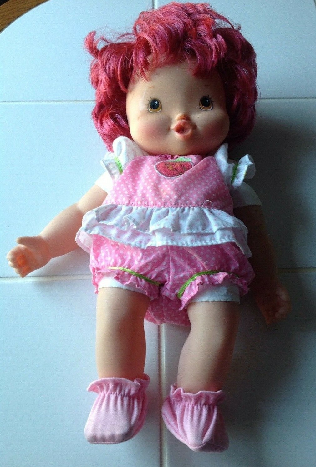 strawberry shortcake baby berry kisses doll