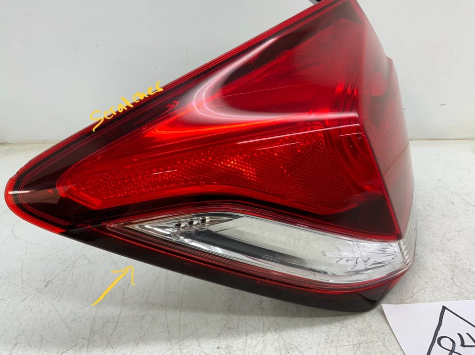 Luz trasera izquierda conductor Honda Civic 2013 2014 2015 sedán OEM 13 14 15 Foto 4 de 4