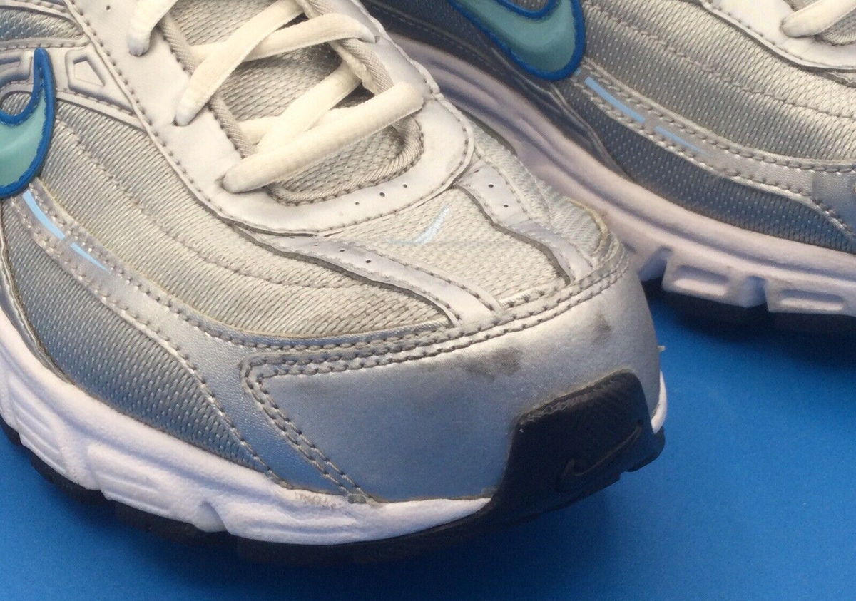 ★NIKE★(W)NIKE INITIATOR★LLIC SILVER ICE BLUE Amazon.com | Nike Women's Initiator Wide Metallic Silver/Ice