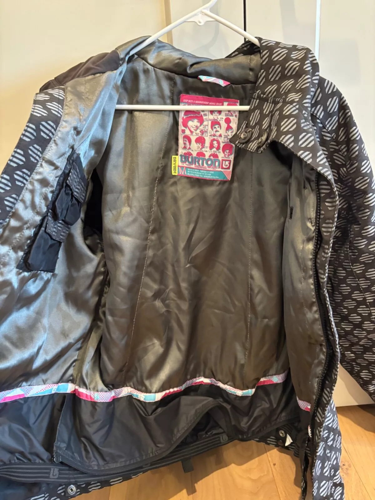 burton entourage dryride snowboard ski geometric jacket