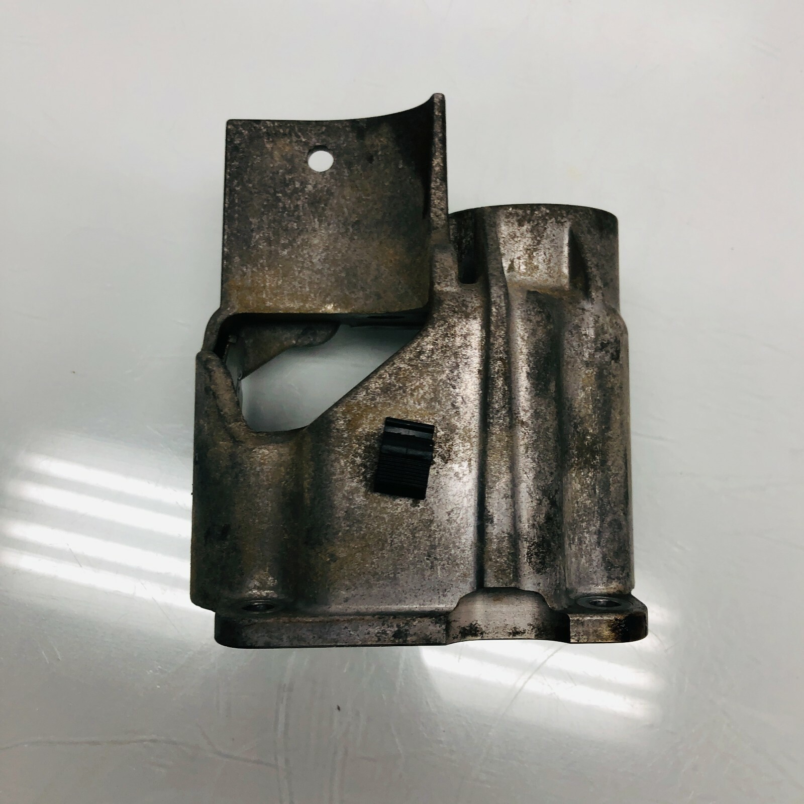 2014 - 2017 Maserati Ghibli Engine Motor Bracket Pump Cover OEM 298484