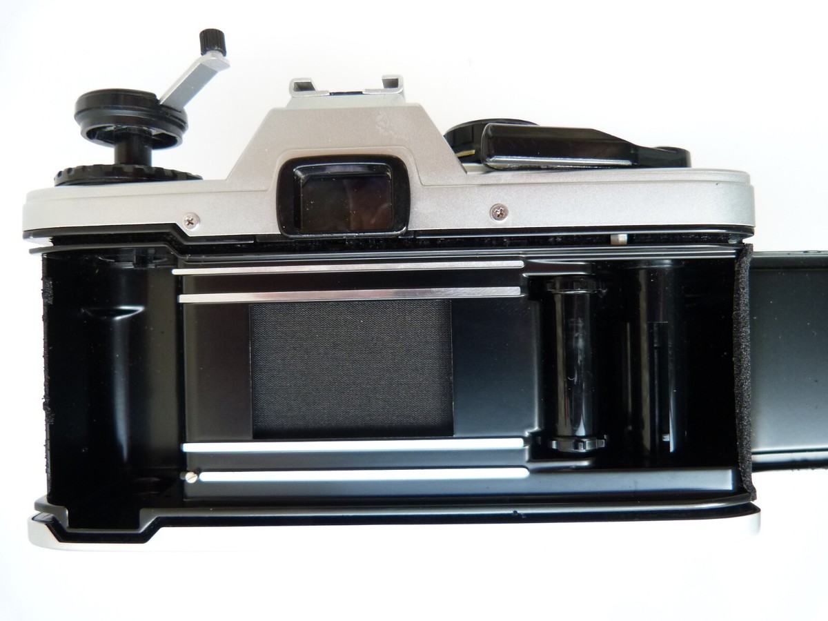 VINTAGE EXC. OLYMPUS OM-10 35mm F.SLR Cam w TOKINA AT-X 28-85/3.3