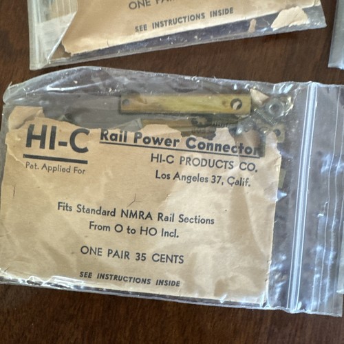 RUN 8 HO SCALE LOCOMOTIVE Lot Of 30 Items Random Packs Of Train Stuff See Photos - Picture 9 of 16