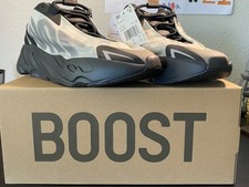 yeezy 700 mnvn true to size