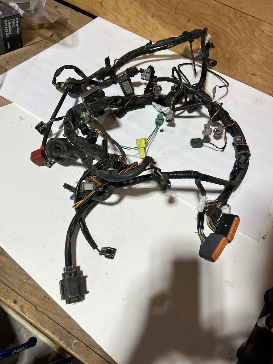 06-07 Suzuki Gsxr600 750 Main Engine Wiring Harness Wire 06-07 Suzuki Gsxr600 750 Main Engine Wiring Harness Wire
