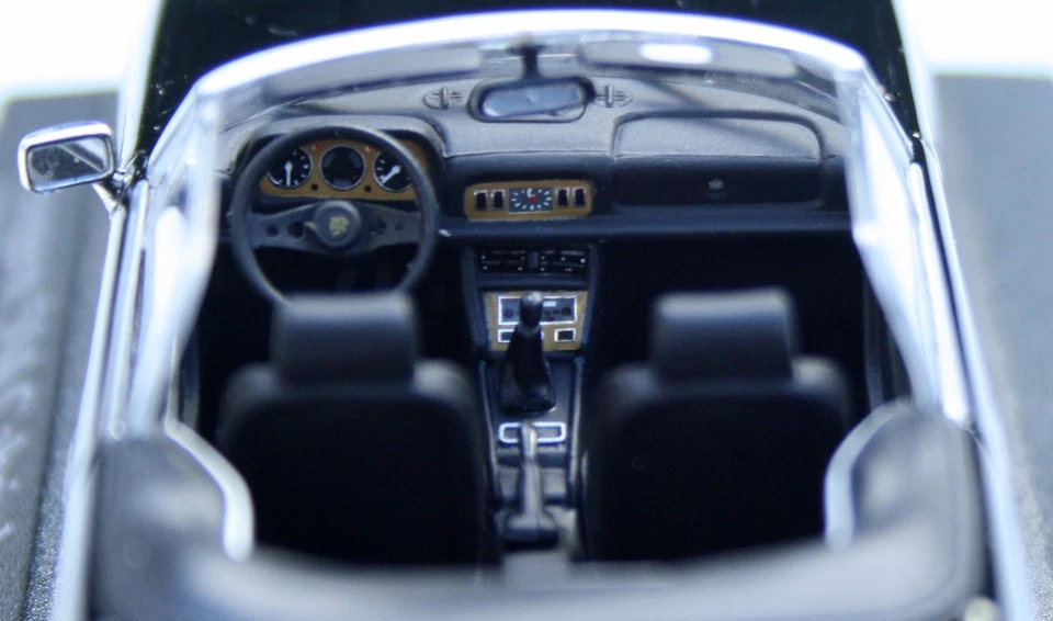 Peugeot 504 Cabriolet Bj. 1974-1979, Black, Minichamps-Modell IN M.1: 43, Boxed - Изображение 4 из 4