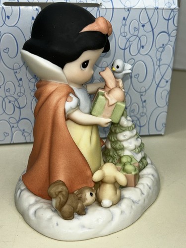 Precious Moments Walt Disney The Season Is Most Joyous Amongst Friends w/Box '07 - Picture 5 of 23