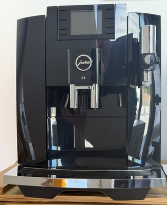 JURA E8 (EB) Piano Black