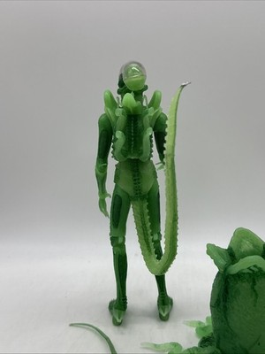 NECA SDCC 2020 Exclusive Glow in the Dark Ultimate Big Chap Alien