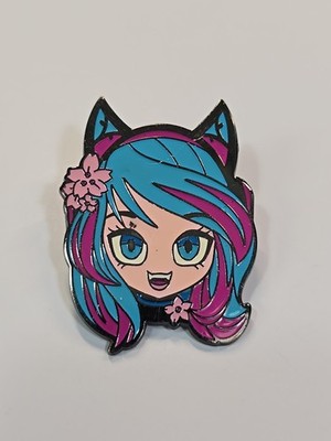 Silvervale Lapel Pin Head & Face Independent VTuber Musician