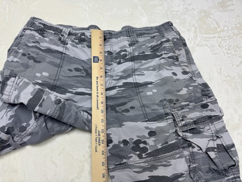 Mossimo Shorts Mens 40 Gray Cargo Pockets Camo Khaki Camouflage Big Vintage - Picture 4 of 17