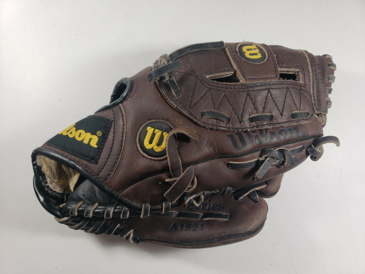 Wilson Baseball Glove Dark Brown Pre Oiled Leather A1821 11” Right