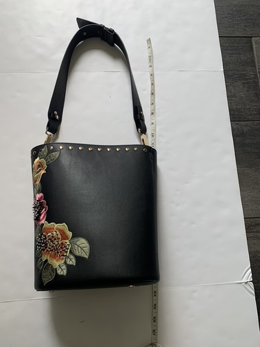 TOPSHOP FAUX LEATHER EMBROIDERED BUCKET BAG - Picture 3 of 5