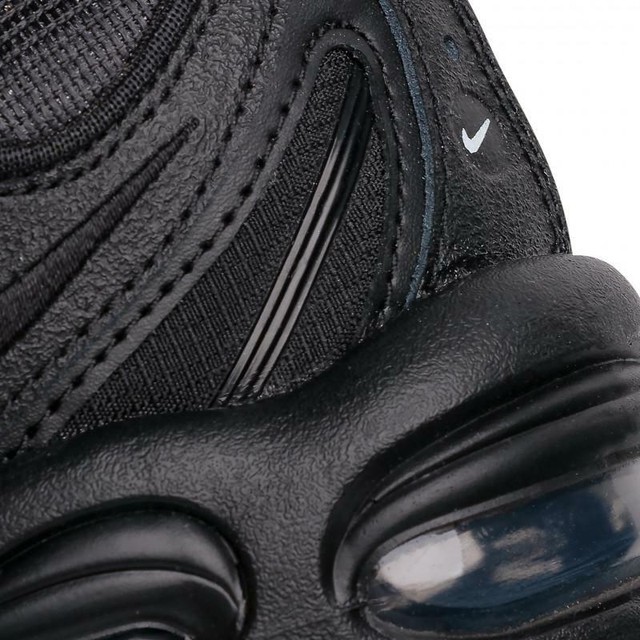 nike tailwind triple black