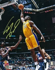 Los Angeles Lakers Shaquille O'Neal Autographed 8x10 Photo BECKETT Authentica...