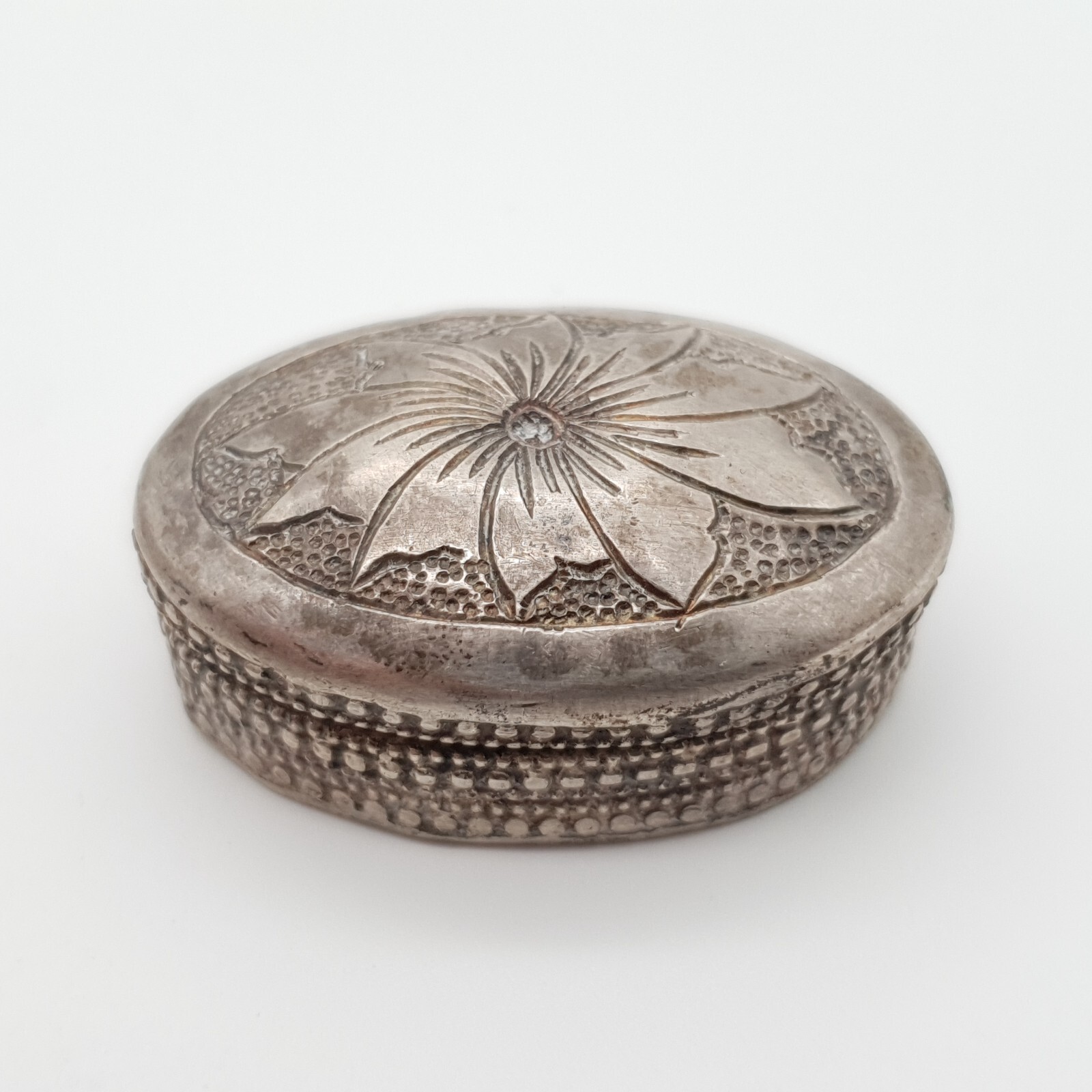 Schöne Silber Pillendose - (204)