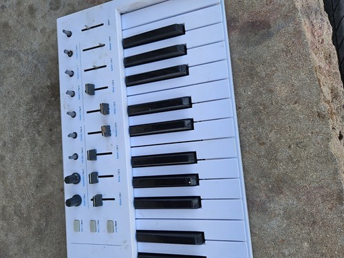 KeyLab Essential mk3 — 49 Key USB MIDI Keyboard Controller with Analog Lab V ... - Picture 4 of 8