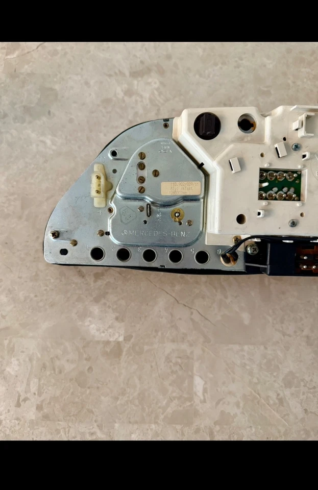 GENUINE MERCEDES-BENZ W126 560SEL 560SEC INSTRUMENT CLUSTER EUROPE/Japan 260KM/H - Image 4 of 4
