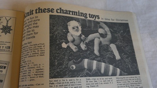 Vintage 70s 1973 Sewing and Knitting Patterns Magazine Crochet Groovy Styles - Picture 13 of 13