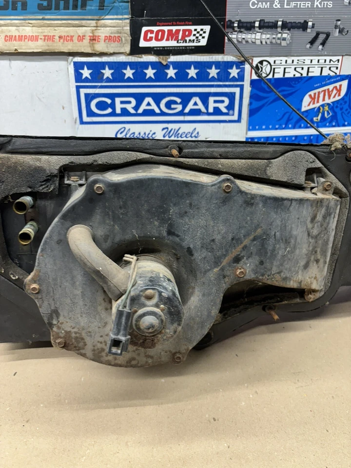 Dodge D100 D150 W100 1981 83 84 86 1987 Ram debajo del tablero calentador caja térmica núcleo fabricante original Foto 4 de 4