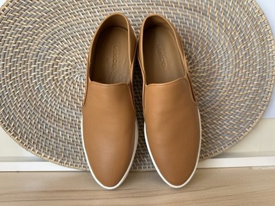 VINCE tan soft leather Loafers flats Womens sz 5M New