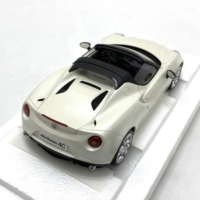 AUTOart 70141 1/18 Alfa Romeo 4C Spider Metallic White | eBay