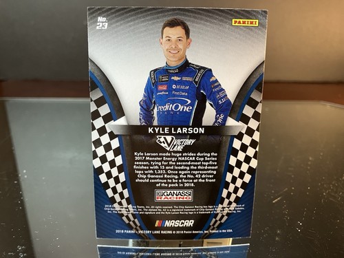 Kyle Larson #42 Credit One Bank Panini Victory Lane 2018 Card #23 - 第 2/2 張圖片