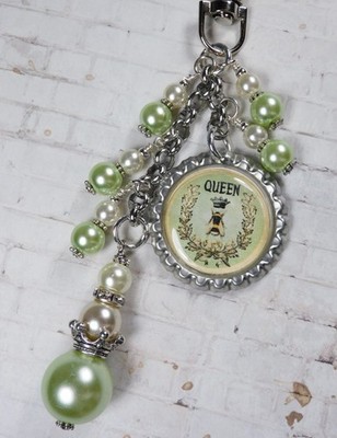 Queen Bee Purse Charm Bag Clip Glass Pearl Rhinestone Ivory Green Handmade New